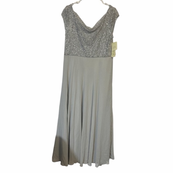 J Kara Silver Beaded Empire Waist Gown 18 - Picture 4 of 6